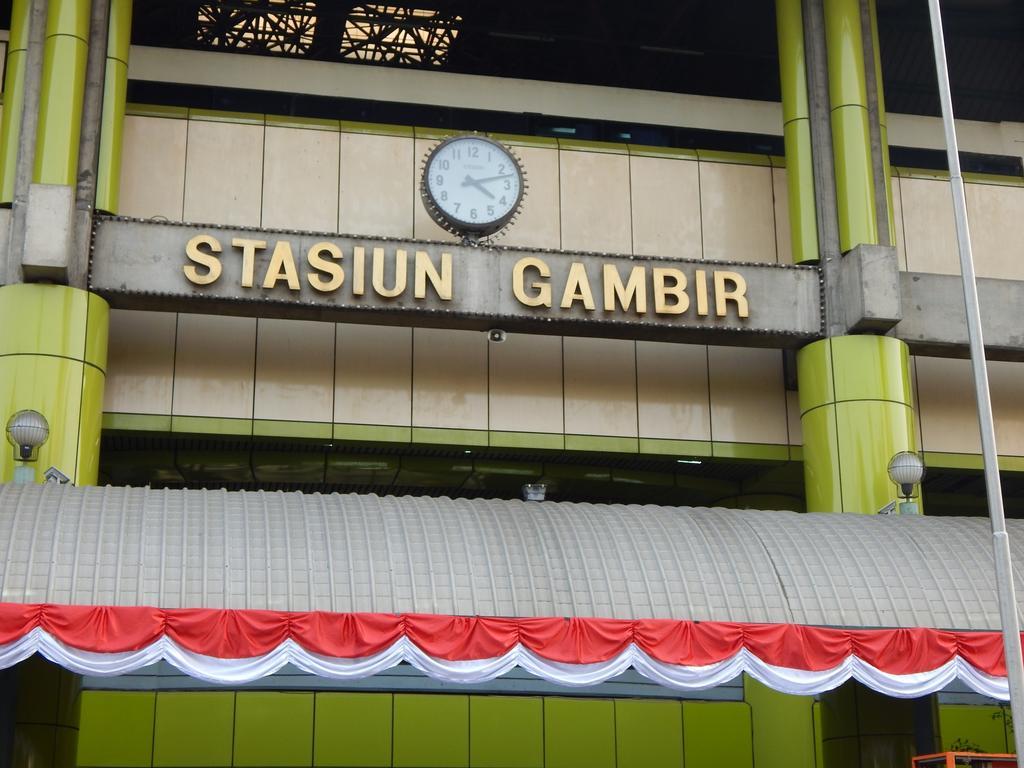 Amaris Hotel Senen Yakarta Exterior foto